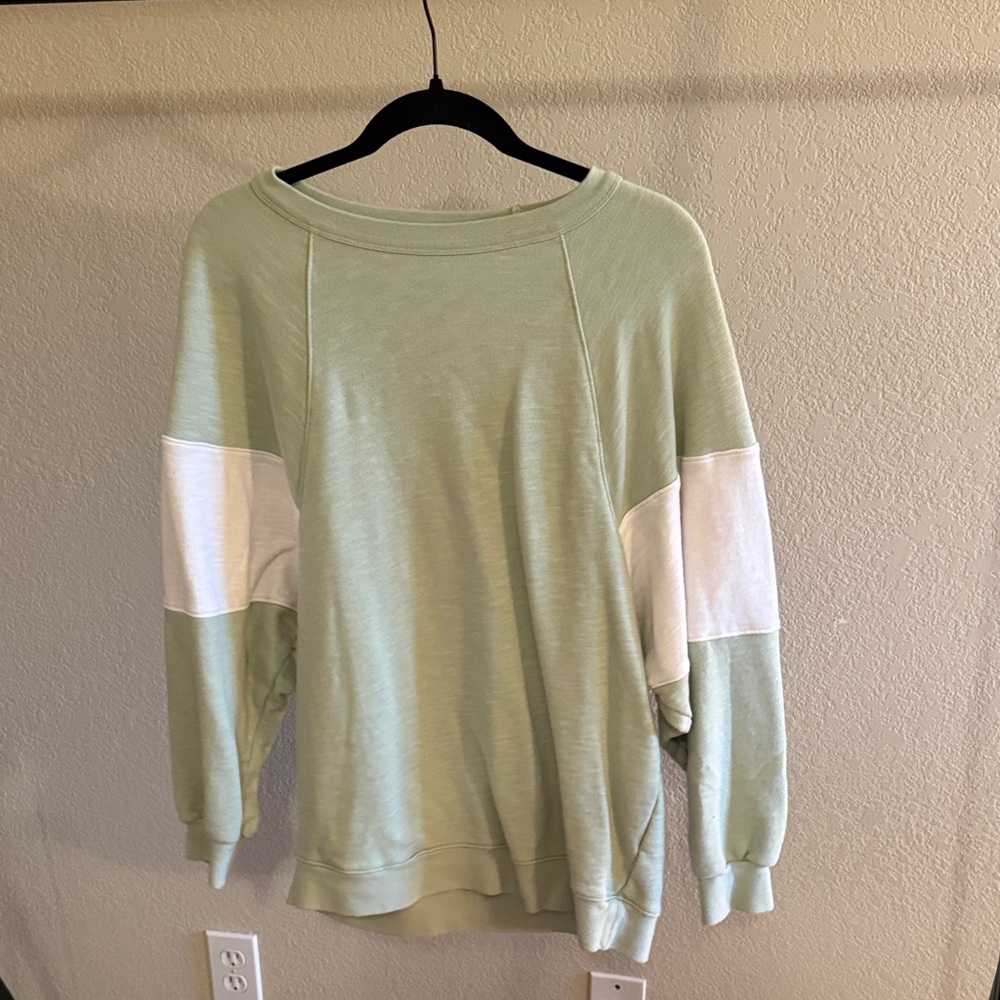 Off the shoulder, oversized crewneck! Super cozy! I loved it for the summer!